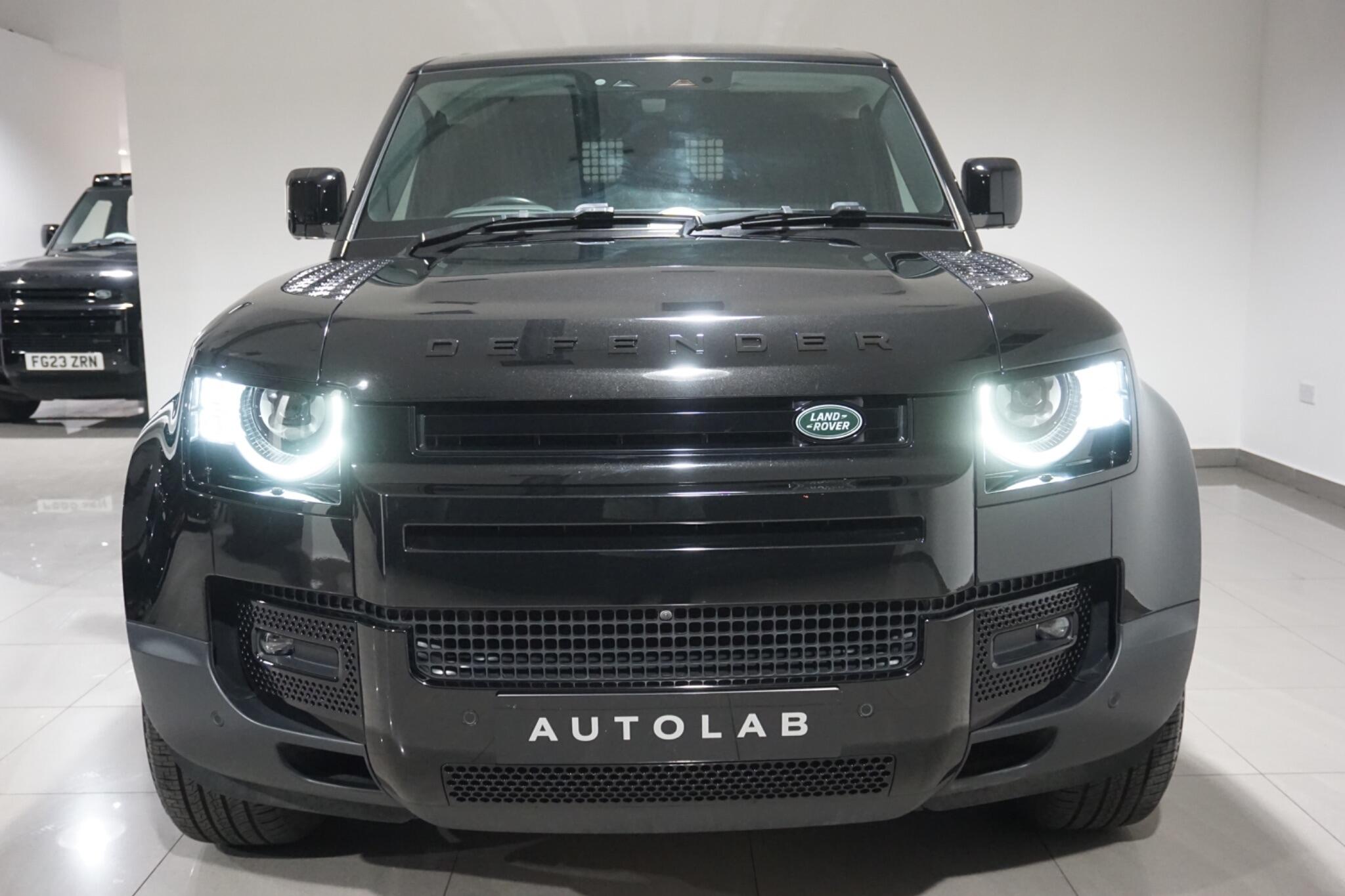 Land Rover Defender 110 3.0 D250 MHEV HSE Hard Top SUV Auto 4WD MWB Euro 6 (s/s) 5dr